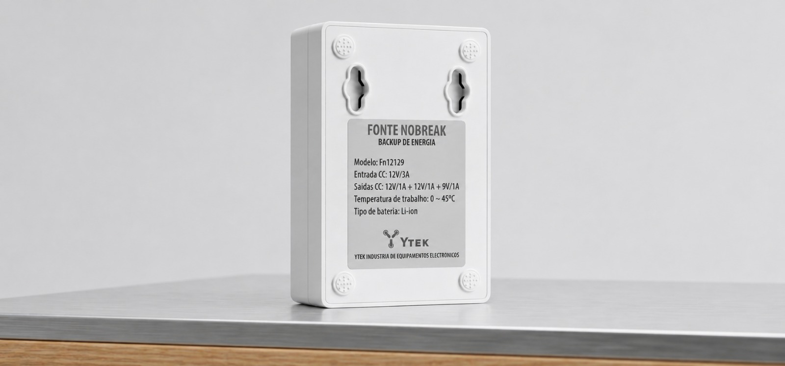 Mini Nobreak FN12129 — etiqueta traseira com especificações